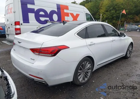 2015 Hyundai Genesis 3.8 z USA, uszkodzony, nr VIN KMHGN4JE8FU023718